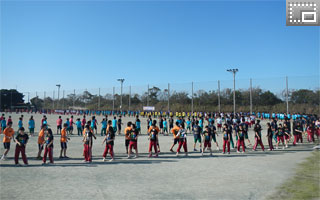 スポーツ大会2日目、最後に行われた全校生徒によるフォークダンスの写真です。