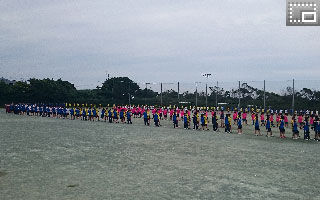 スポーツ大会2日目－最後に行われた全校生徒によるフォークダンスの写真です。