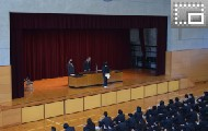 賞状伝達式の様子(新俳句大賞) 賞状伝達式の様子(新俳句大賞)