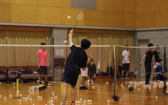 練習風景(1) バドミントン部(男子)/練習風景の写真です。