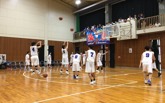 試合での様子 バスケットボール部(男子)/試合での様子です。