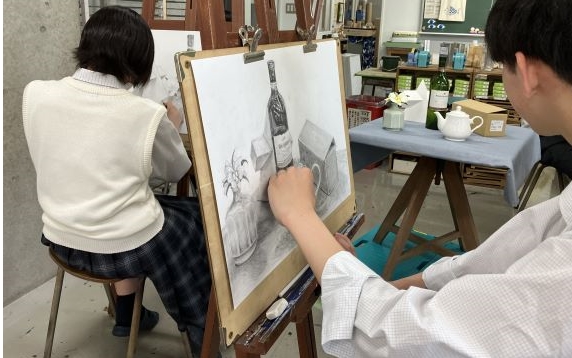 活動風景3 美術部の活動風景の写真です。