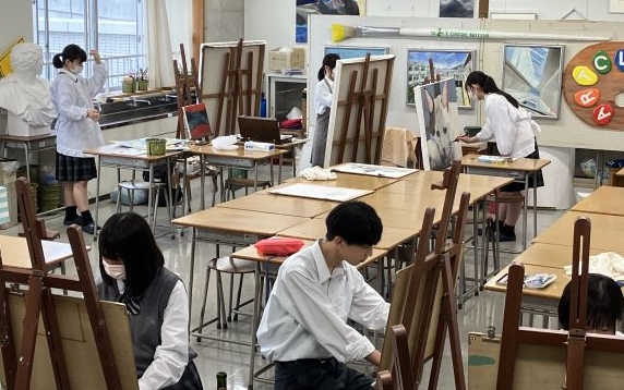 活動風景8 美術部の活動風景の写真です。