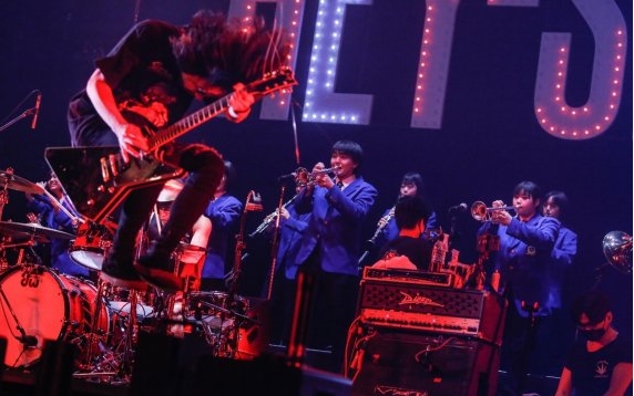 【HEY-SMITH15周年記念ライブに参加】 【HEY-SMITH15周年記念ライブに参加】