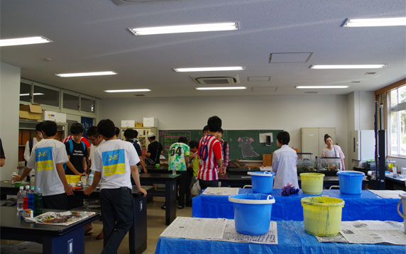 文化祭での発表の様子① 科学部/文化祭での発表の様子①